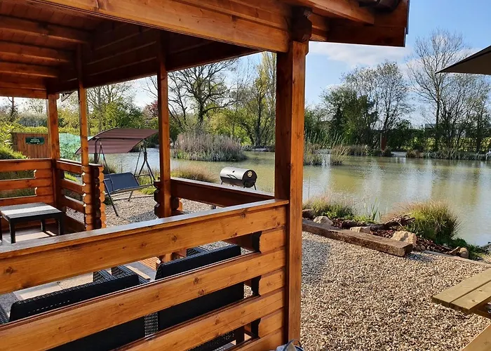 Kingfisher Cabin
